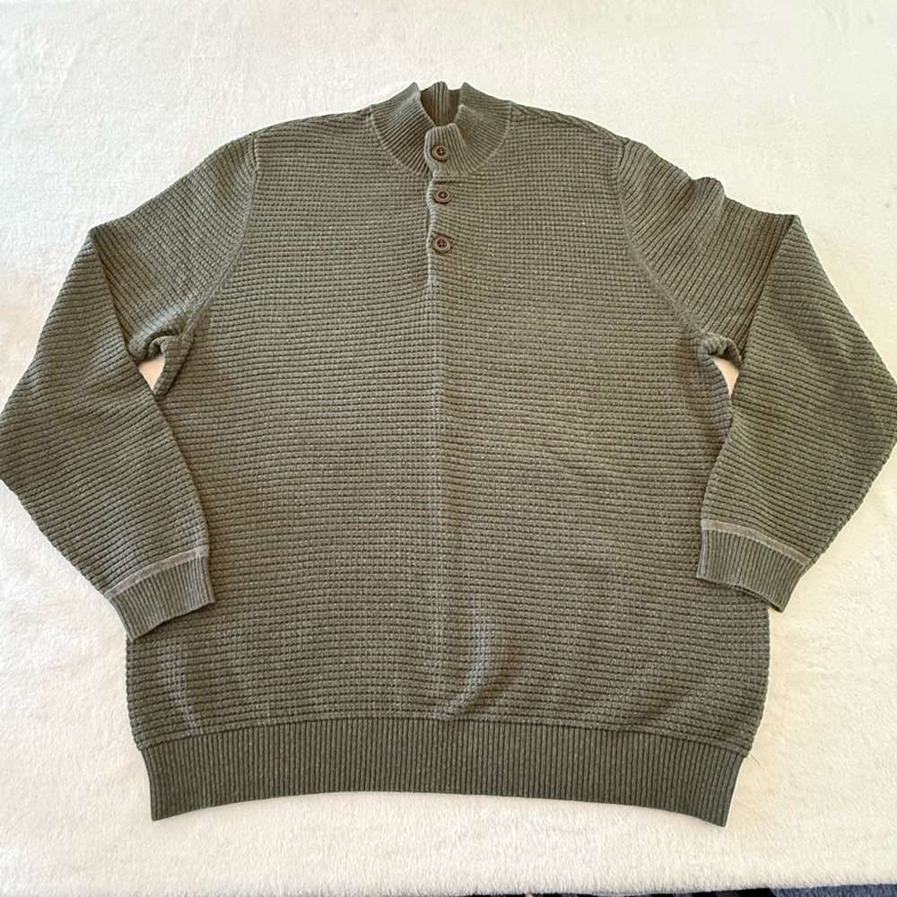 G.H. Bass & Co. Men's Khaki Crewneck Sweater